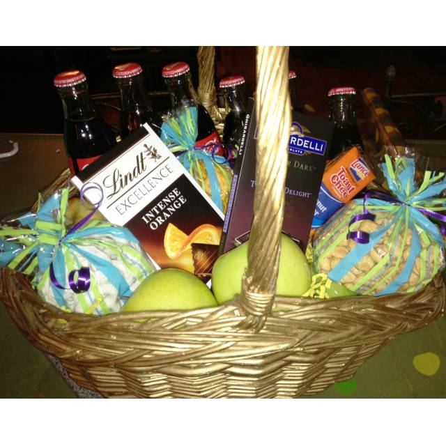 Healthy, Sweet & Salty Gift Basket