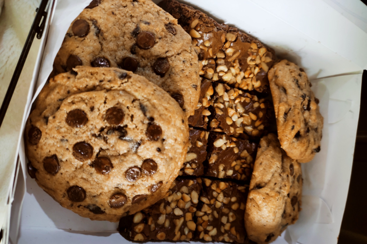 Gift Box w/ Baked Goods (Select Occassion)