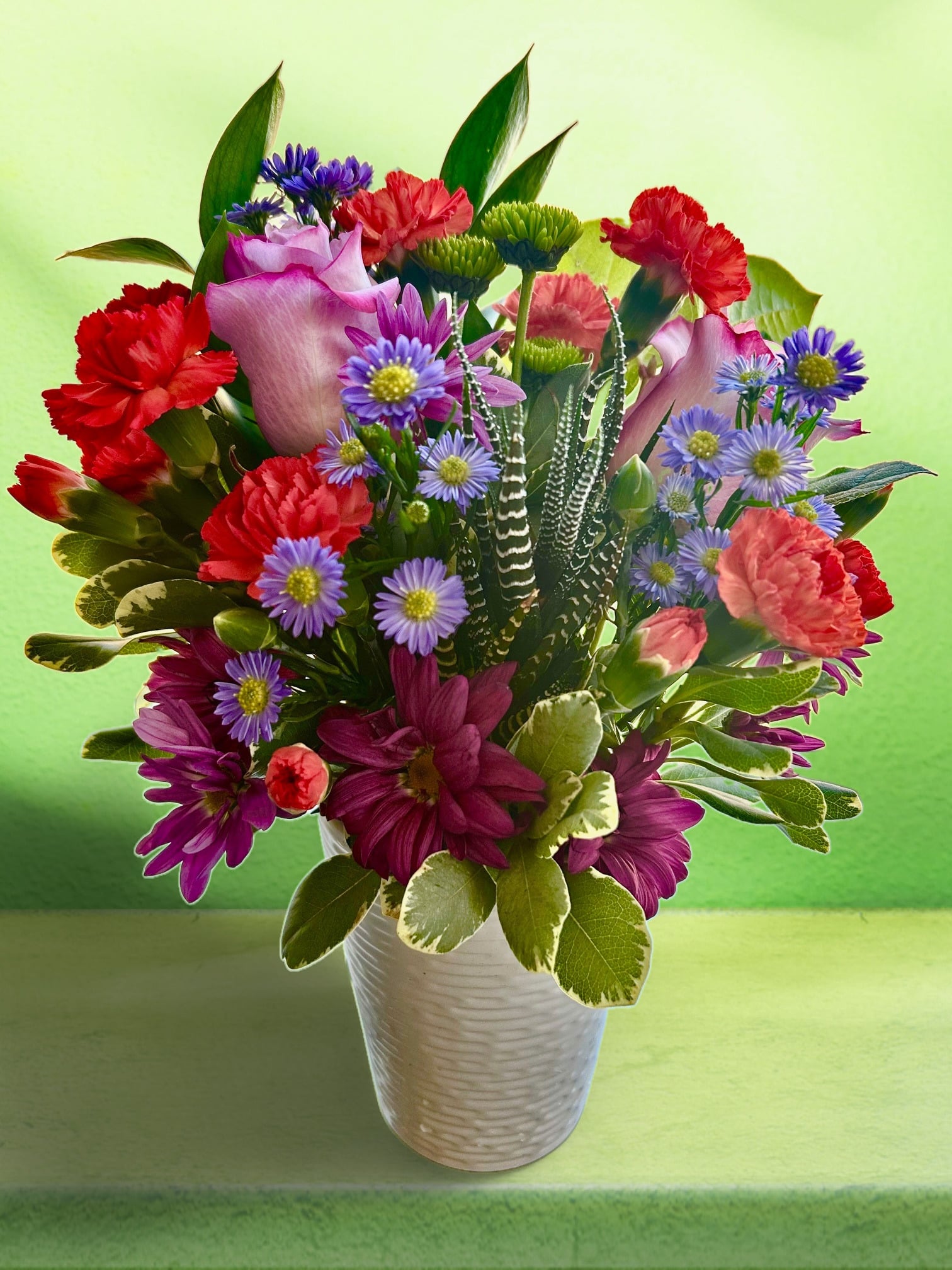 Succulent cup vase bouquet